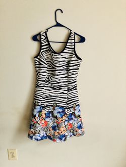 Sleeveless dress