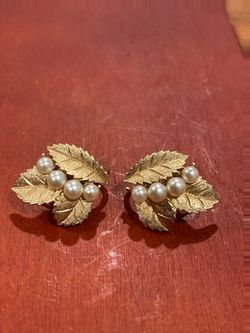 Vintage Gold Leaf and Pearl Cluster Earrings