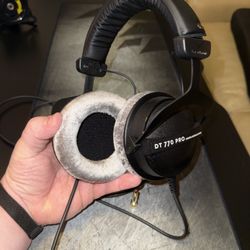 Beyerdynamic DT 770 PRO Wired Headphones