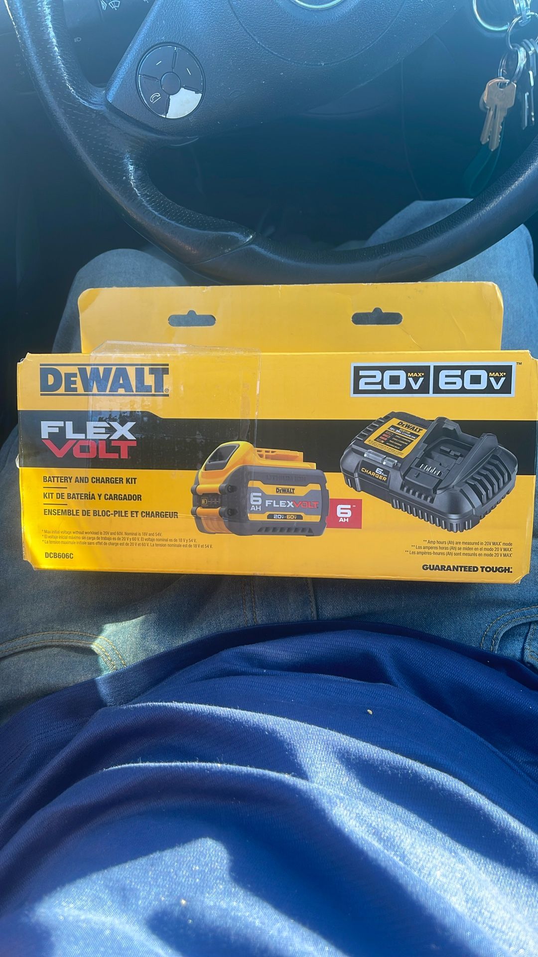 Dewalt Flexvolt 6AH BATTERY & Charger