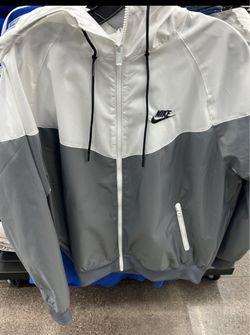 Men’s Nike windbreaker medium brand new with tags