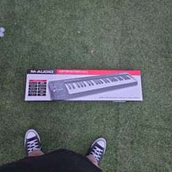 M-Audio Keystation 49es Keyboard MIDI Controller