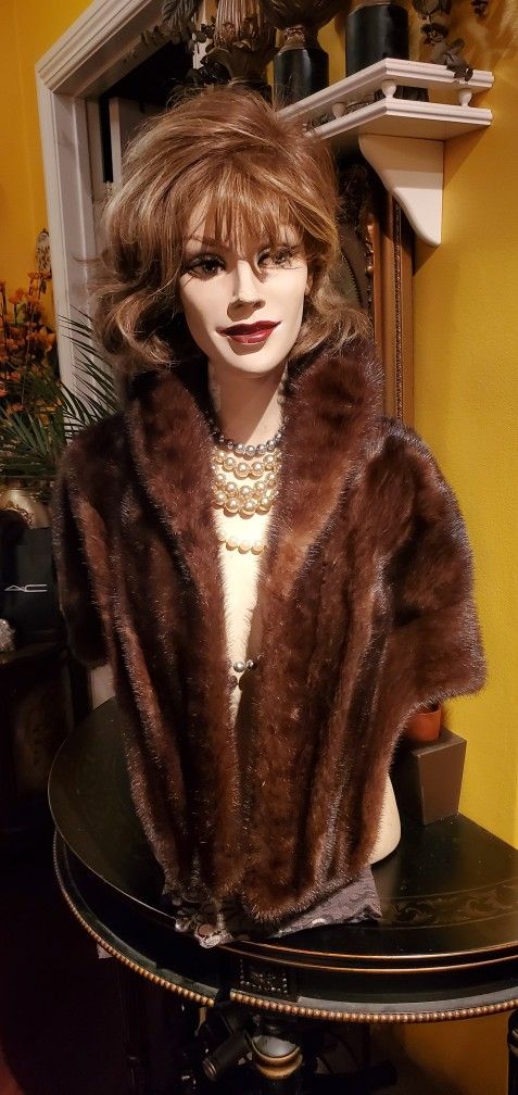 Retro Chic Genuine Mink Fur Shawl Cape