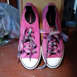  Bright Fuchsia CONVERS  ALL  STAR CHUCK TAYLOR SIZE 6 
