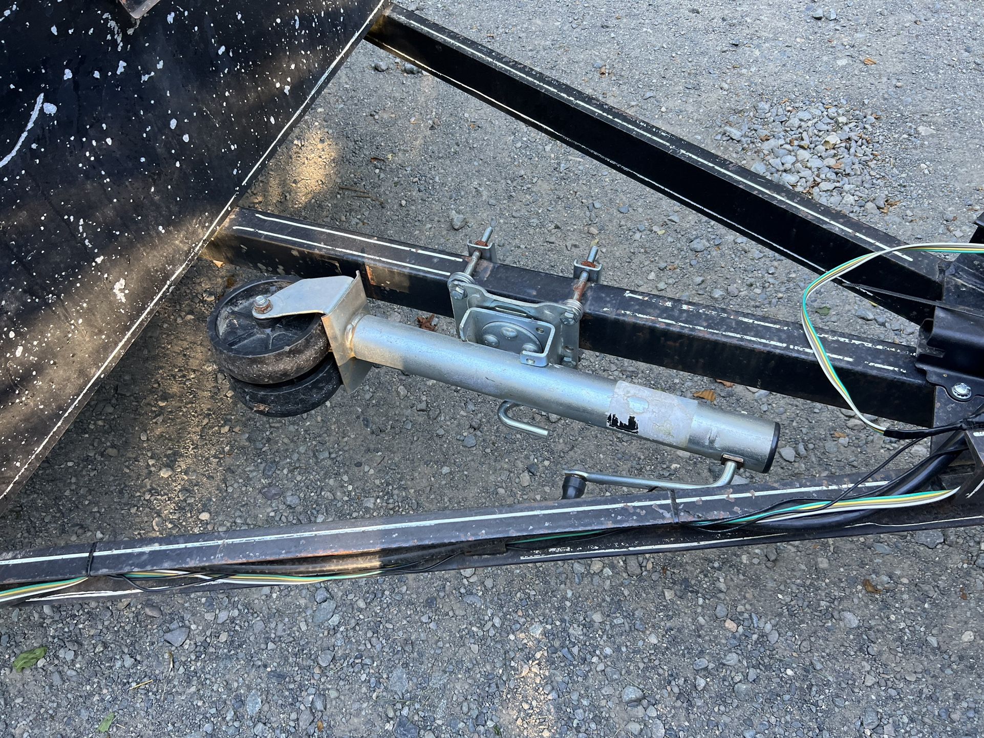 Dual axle 6’x12’ Garland Trailer with electric brakes for Sale in Fall