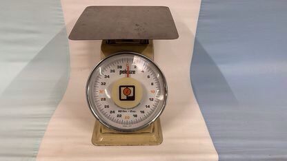 Vintage Pelouze Model 840 Tabletop Scale Temperature Compensated 0-40lbs Scale