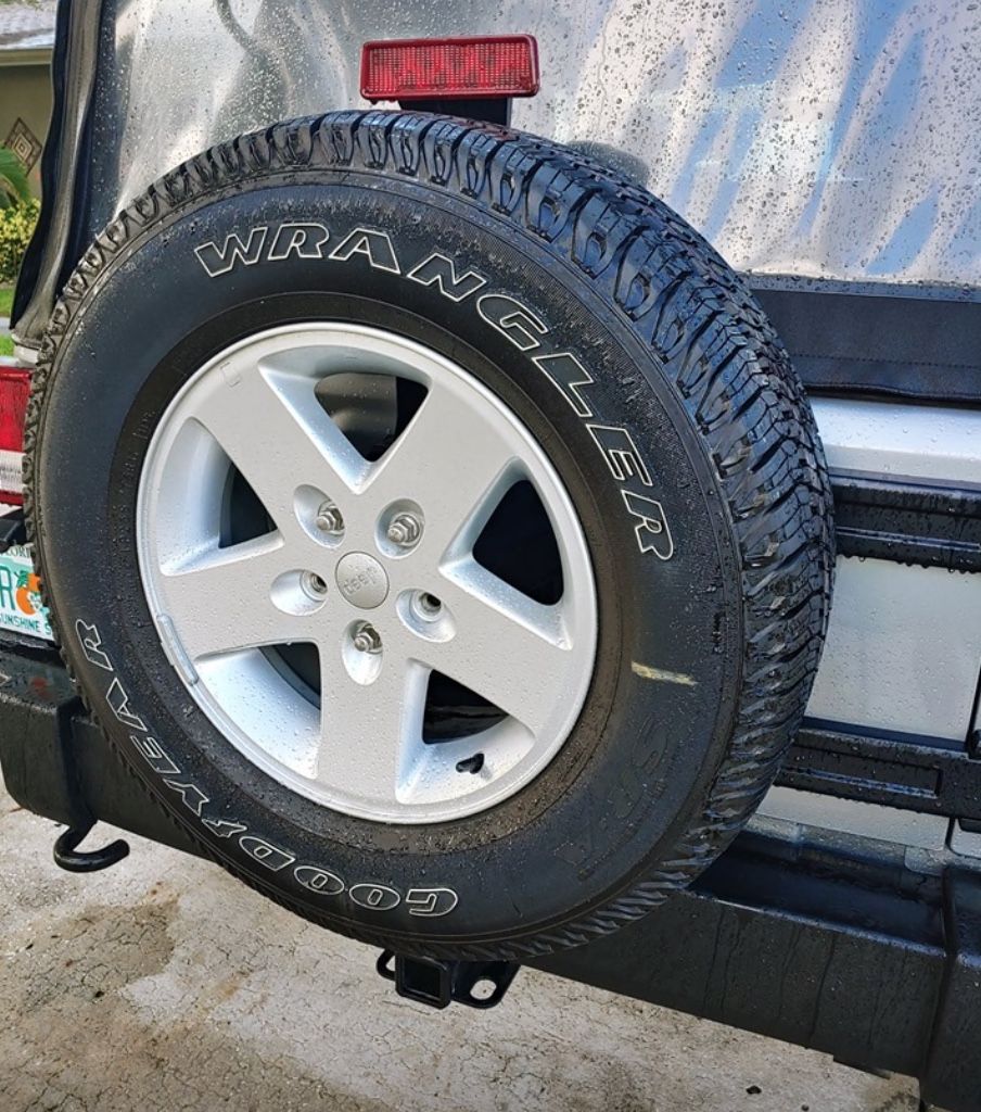 Jeep wheels spare included