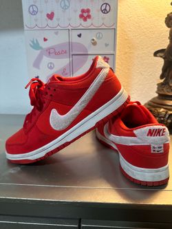 Nike shoes SIZE 5.5Y READ DESCRIPTION