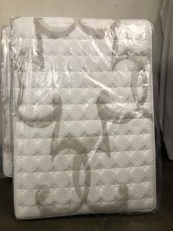 QUEEN PLUSH MATTRESS