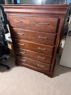 Dresser