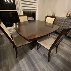 Dining Room Table 