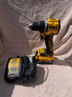 NEW OPEN BOX DEWALT DCD794 ATOMIC 20V Brushless Drill + 5Ah Battery + Charger