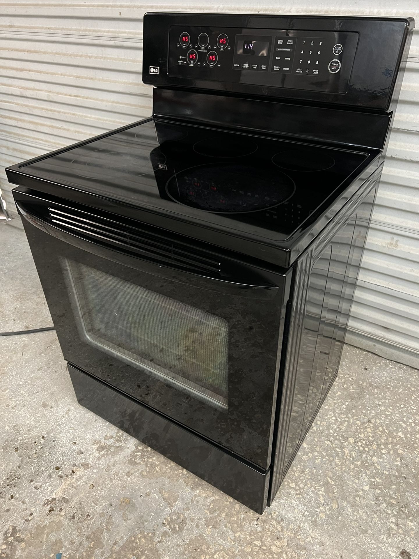 LG Stove With Conventional for Sale in Tavares, FL OfferUp