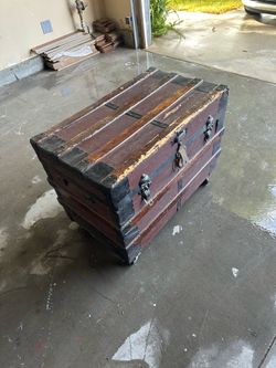Vintage trunk