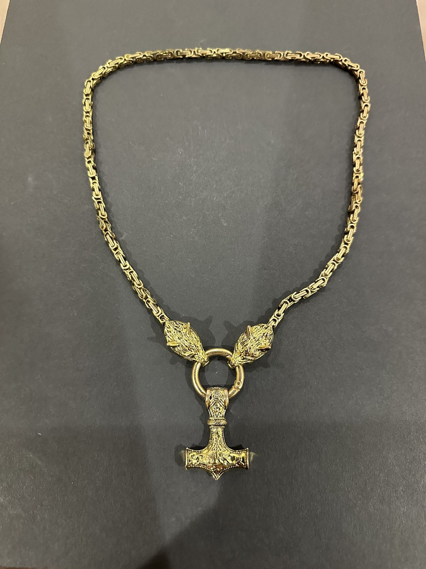 Gold Chain Thor’s Hammer Mjölnir pendant w/gold wolf heads