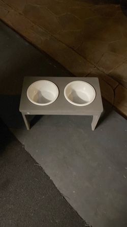 Elevated Dog Bowl Stand with Two Ceramic Bowls