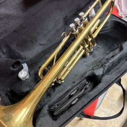 Yamaha YTR-2335 Trumpet with New Mouthpiece and Valve Oil $400 Firm