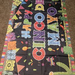 Cinco de Mayo banner, Table, Cover, and balloons