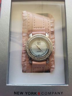 New beautiful ladies watch
