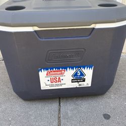 COLEMAN ICE COOLER 