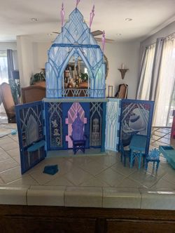 Elsa Fold And Go Palace Castle