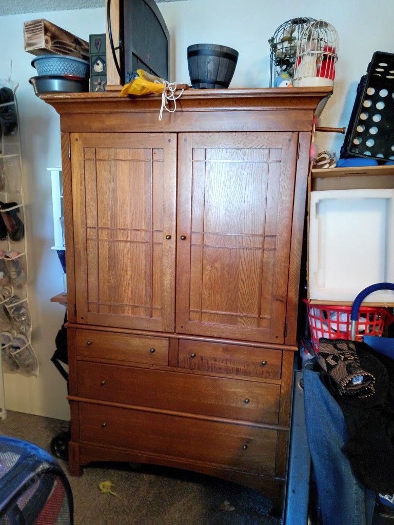 Armoire