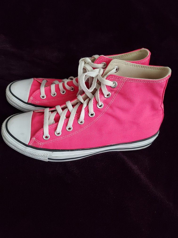 Converse Shoes, Men's Size 8.5,  Womens Size 10,5