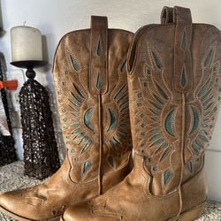 Women’s Cowgirl Boots 7.5