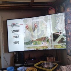 65INCH SAMSUNG SMART CURVED TV