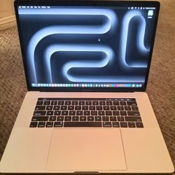 15"Macbook Pro Retina/With Touchbar/Logic Pro/Final Cut Pro X/Serato DJ Pro 