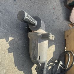 Makita Heavy Duty Angle Grinder 