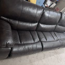 3-4 Seater Recliner Sofa - Excellent Condition