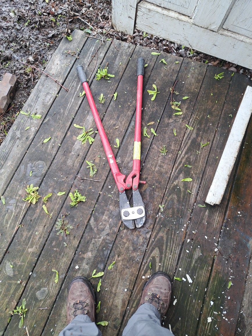 Extra Large Bolt Cutters 36 Inch
