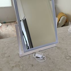 Lighted Makeup Mirror