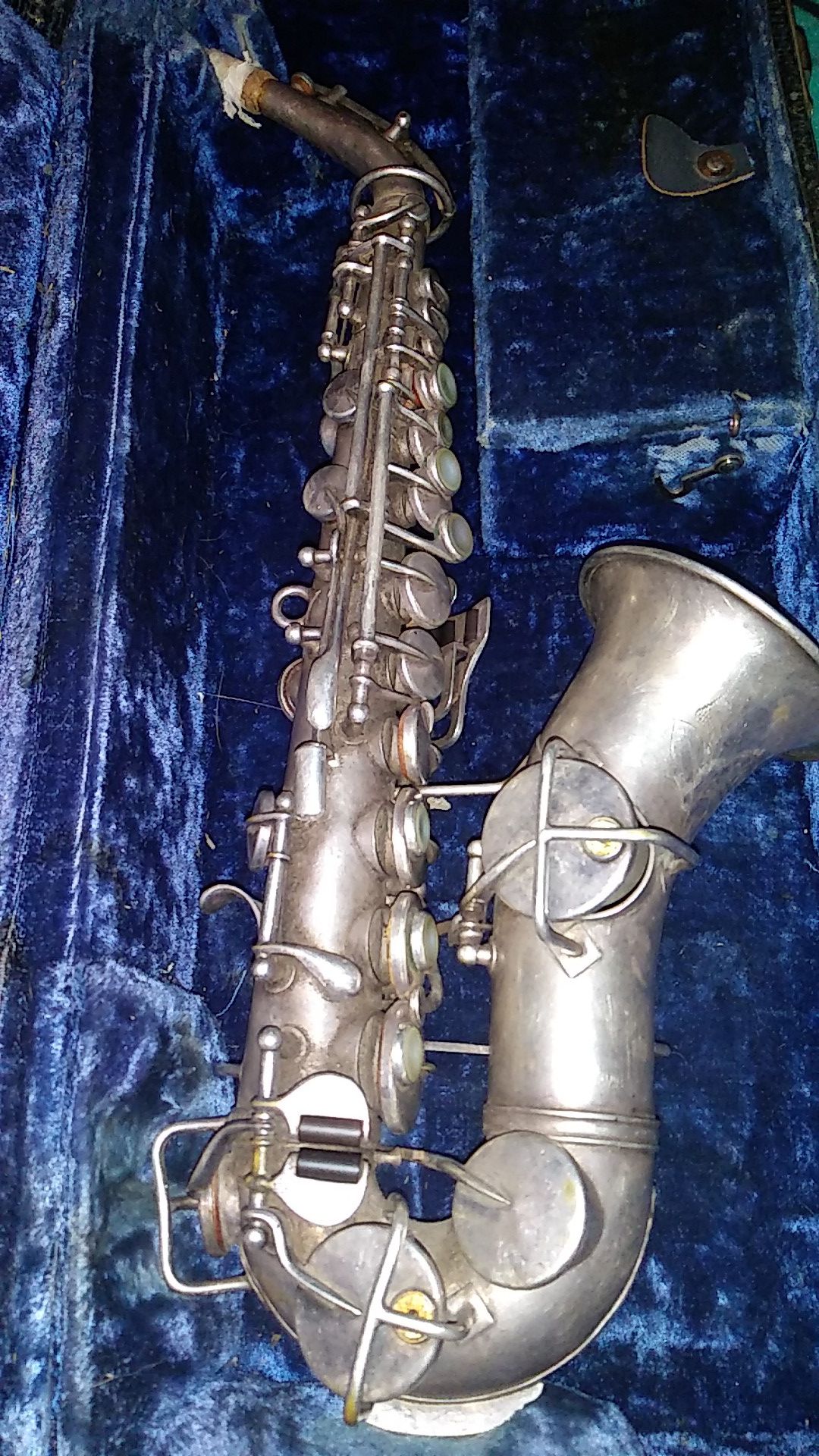 King Soprano Sax // H.N. White & Co. // 1918 'low pitch' // antique silver unrefurbished