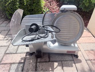 Deli slicers