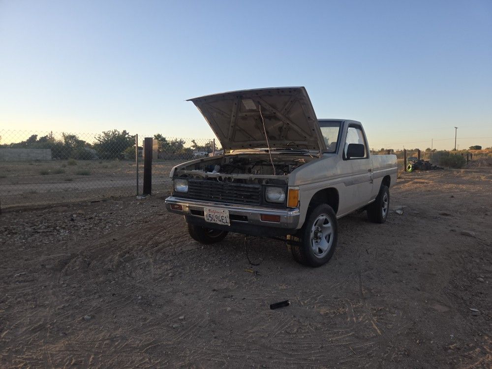 Nissan 1987 Hard Body Pick Up Parts