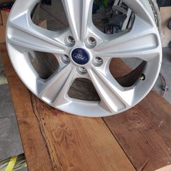 17’ Ford Wheel