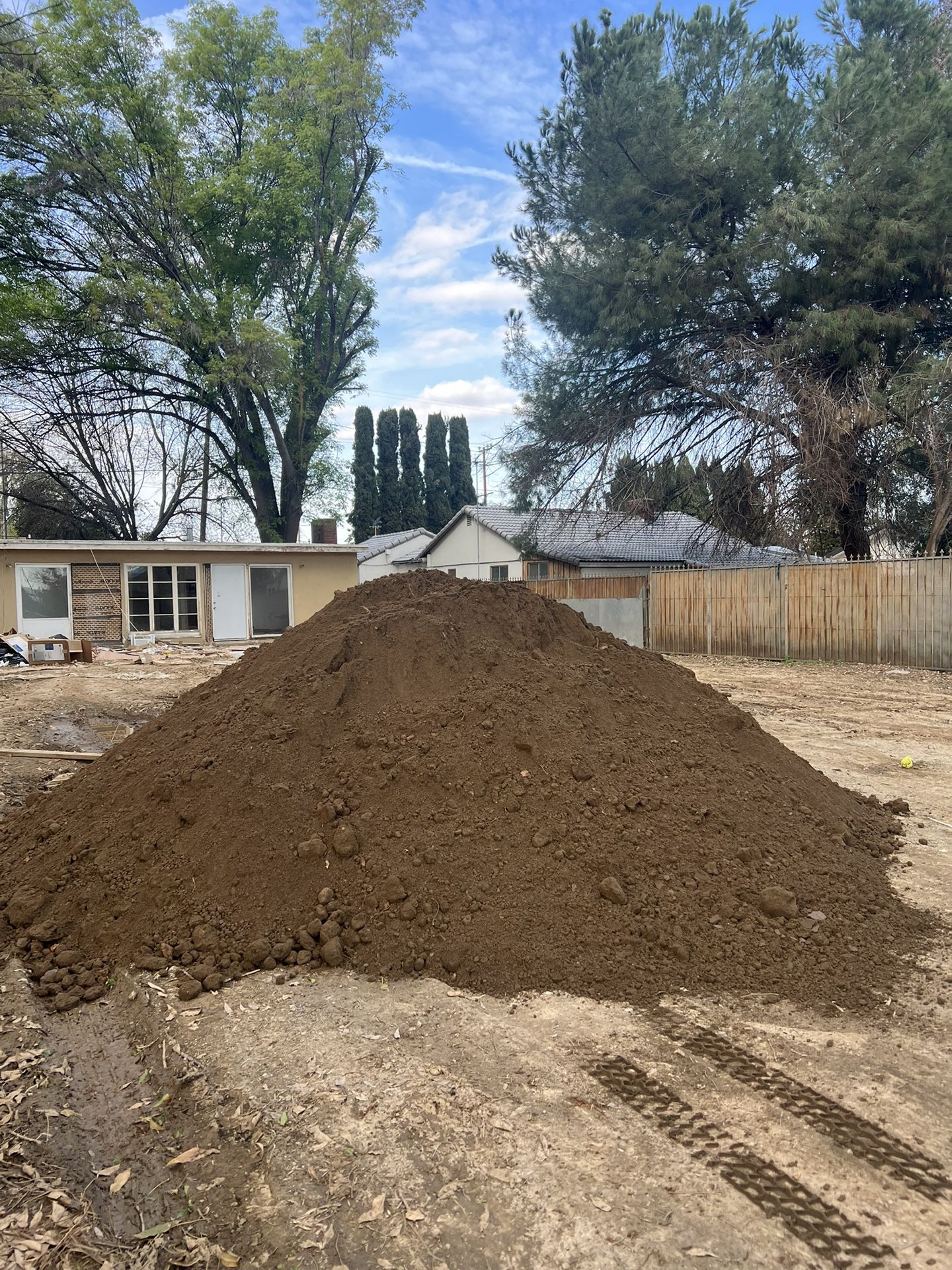 Clean Dirt Execellent for backfilling/compacting