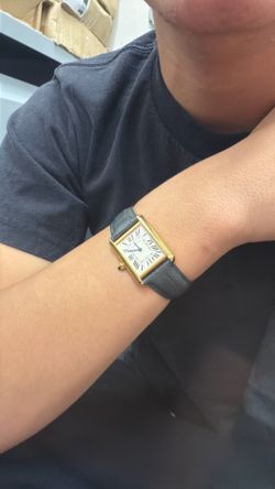 Authentic 18k Cartier Swiss made watch ( Throw Offers for it )