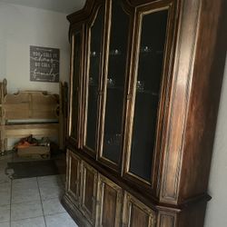 Lighted Kitchen Buffet Hutch /china Hutch