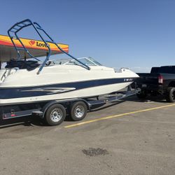 2001 Caravelle Boat 