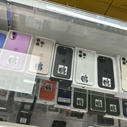 Unlocked iPhone XR 11,12,13,14,15,16