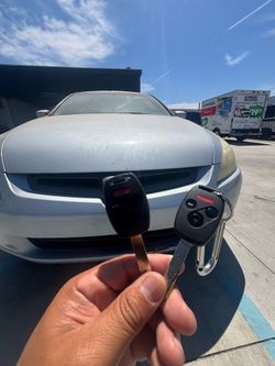 Llaves de autos / car keys and remotes