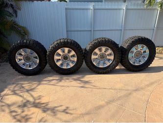 Platinum 20” rims on 37s