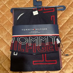 Navy blue reversible Tommy hilfiger hat and scarf set with red & white lettering NEW for Sale in Queens, NY -