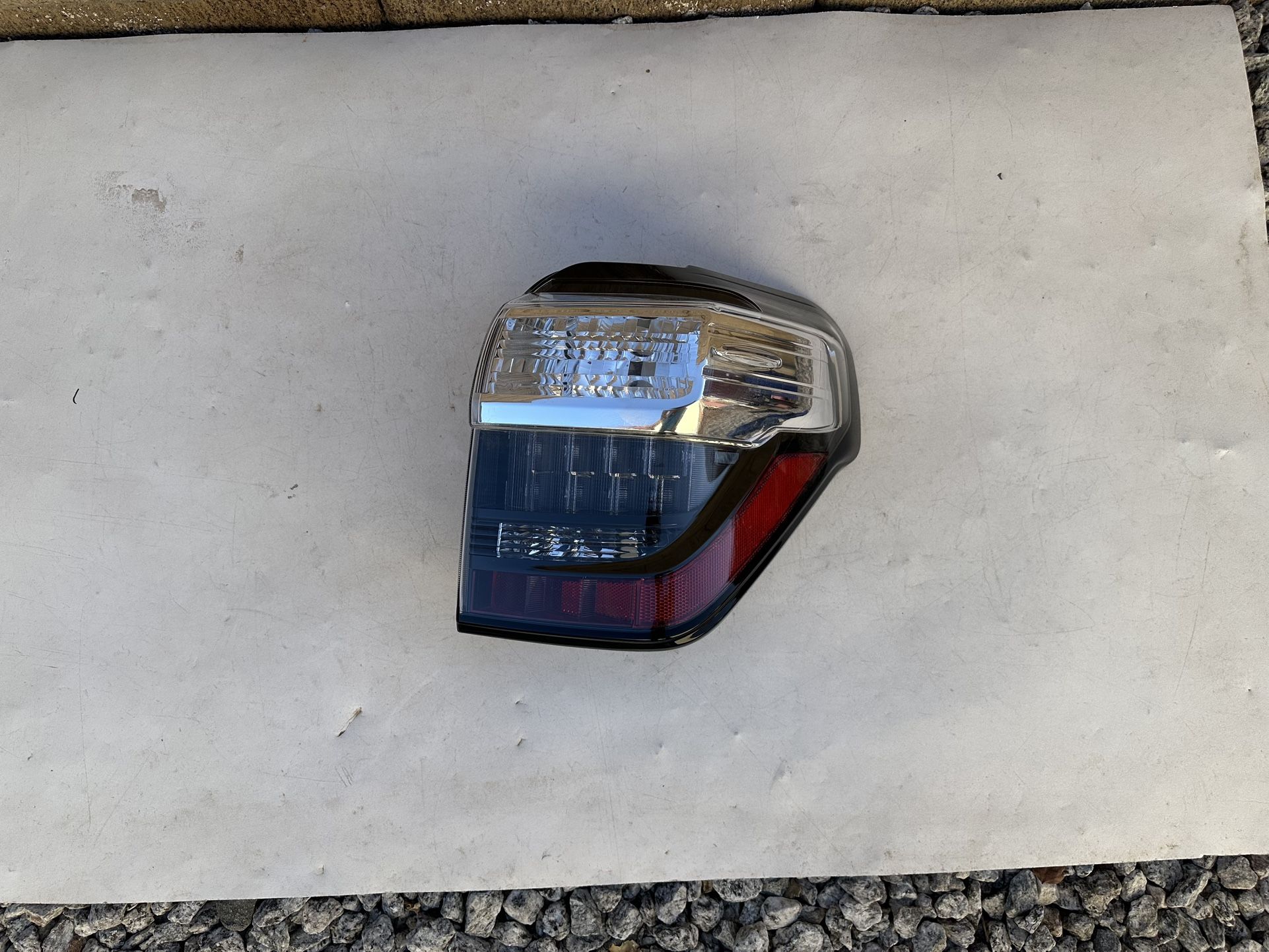 Toyota 4Runner Tailight 2014-2020, Toyota 4Runner Tail Light, OEM ORIGINAL TOYOTA PART, passenger side 