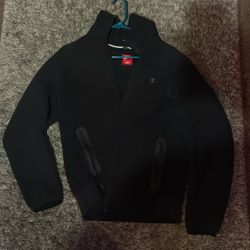 Black Nike Tech