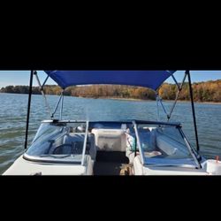 Manta Ray Boat