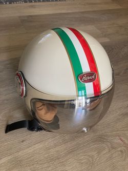 Retro beon barock helmet
